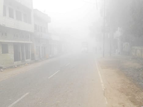 Fog and speed havoc : five killed in road accidents