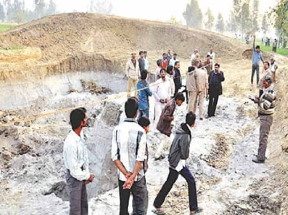 NGT strict on Haryana-UP government in sand mining 