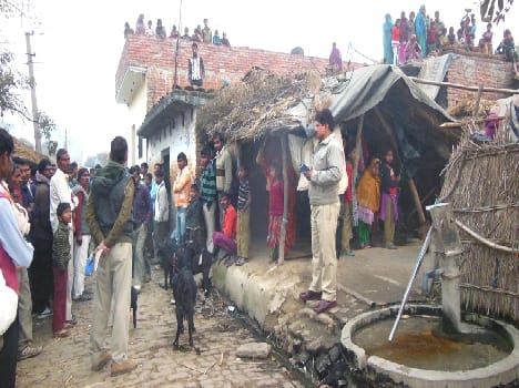 In mysterious circumstances inside the boxes Shola remained married , death