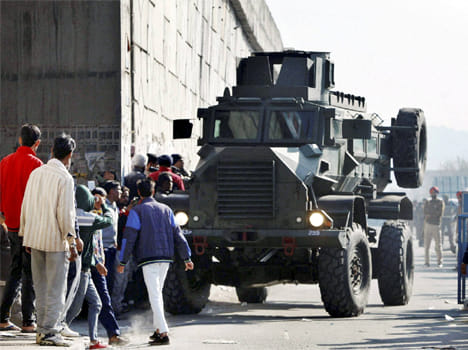blast at pathankot air base, army offficer died