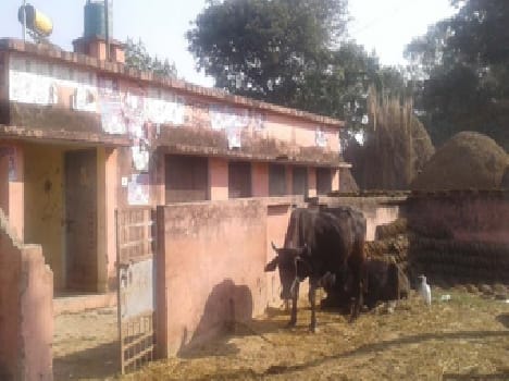 Hidaytpur made ??to the sub- health center stockyard