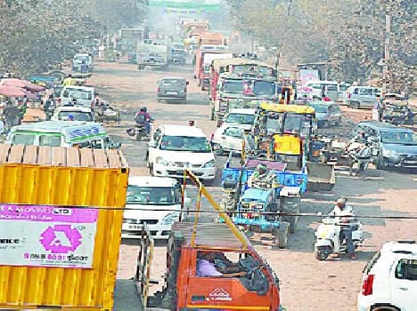 Gas tanker-truck collision, motorway jams,bagpat