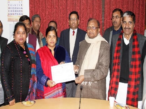 madhu chandr elected jila panchayt adhyksh