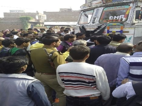 Bodies found in truck cleaner, murder suspected