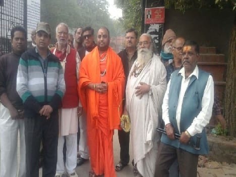sant asked for restriction of wine and egg marcketing in vrindavan 