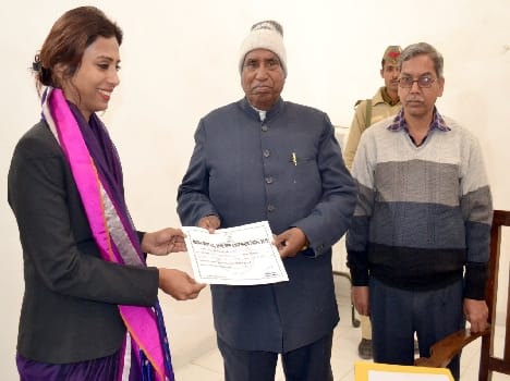 District panchayat president crown of the head of the secret Bnshidhar
