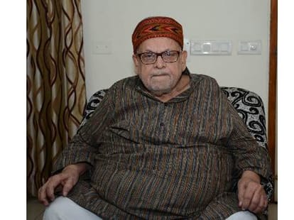 Aziz Qureshi praises PM Narendra Modi.