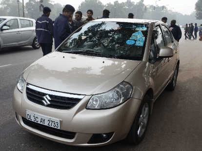 Even-odd: For exemption fake CNG sticker are used in delhi