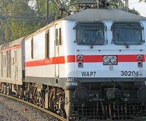 no travelling on waiting ticket