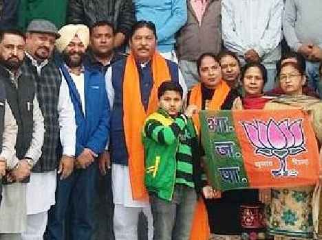 funny deed with cabinet minister anil joshi brother by bjp
