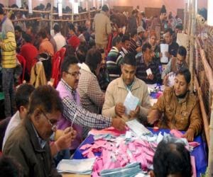 haridwar panchayat election, congress makes lead.