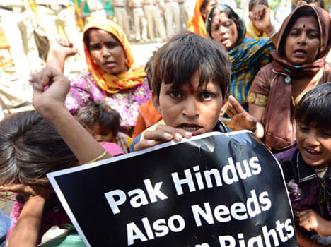 Pak Hindus returning back to Pakistan after feeling cheated by Ghar Wapsi Programme