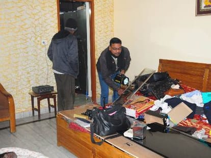 Robbery in IAS officer home in Lucknow.