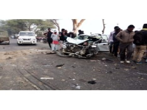 Road accident, 7 injurried