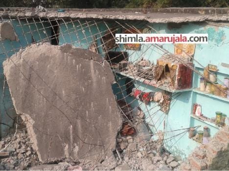 cylender blast at baddi, 3 injured.