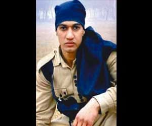 soldier going to caught Crook, bullet fired from an AK-47 death