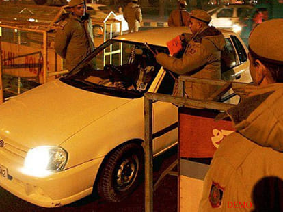 Army doctors sticker car theft, did not know where is it