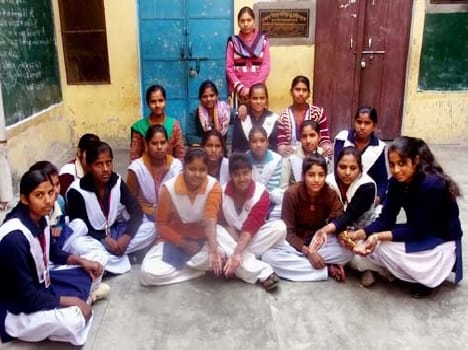 students participated in the mehndi competition