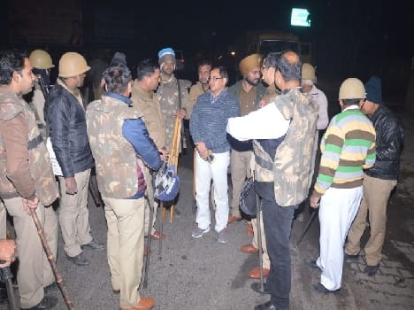 clash between protestors and administration in mathura