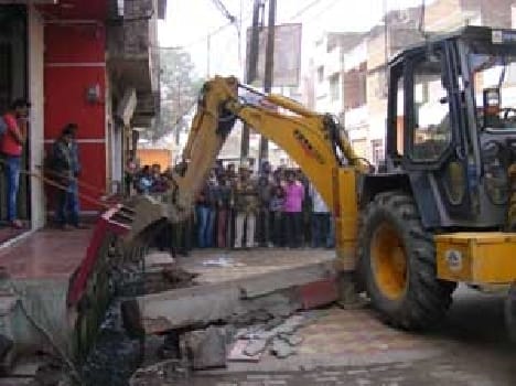 For the third day running, bulldozers, roads were widened