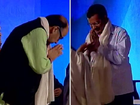 Arun jaitley and Kejriwal shares stage in Mamta's program