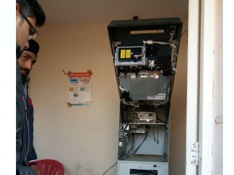 attempt to rob corporation bank atm in abohar