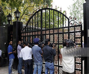 Man suicides before CM kejriwals house