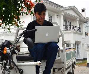 different from family business, open online retail shop