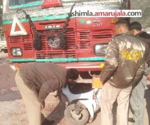 truck crush youth at kangra, died