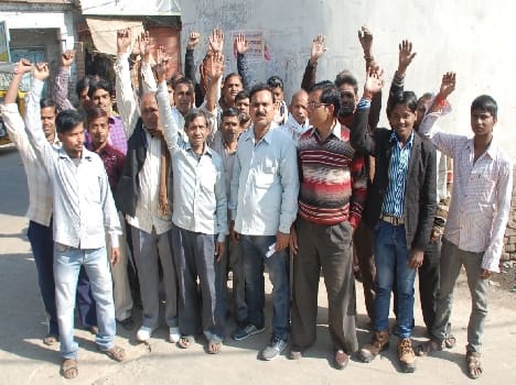 Continued movement of workers is fitting bangle