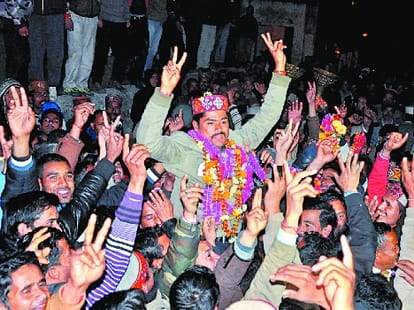 ministers and former ministers kins defeated in panchayat elections in himachal.