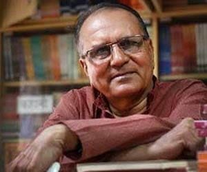 author ravindra kalia died
