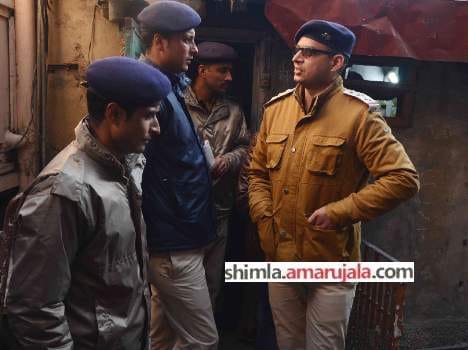 lady teacher commit suicide at middle bazar shimla.