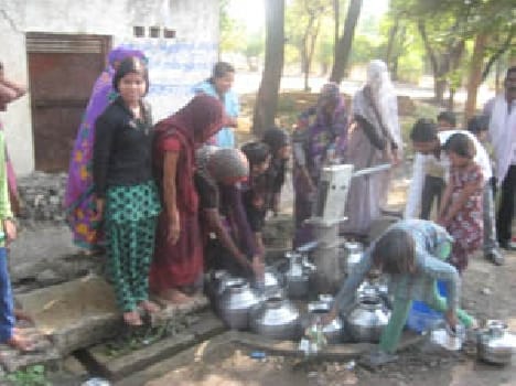 Dalit localities of Gunderapura water crisis deepens