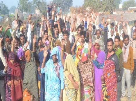 dulhapur villagers angry to police