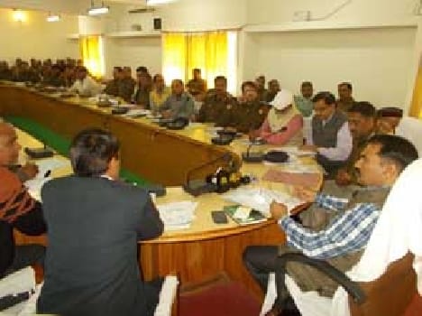 Juvenile offenders shall not be questioned in uniform : SP