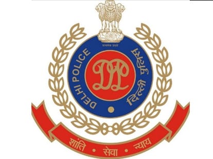 delhi police honoured ashish labana with bravery award.