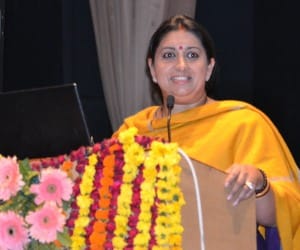 Smriti Irani big declaration for students.