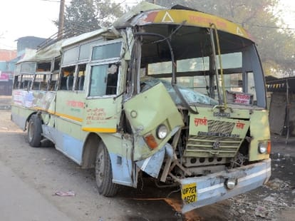 Two died and 30 injured in an accident in Raebareli.