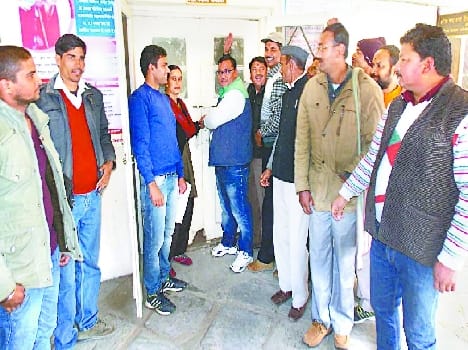 Block, District Panchayat locks 