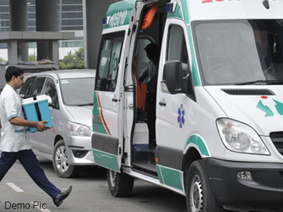 ambulance reached after two hours in vikasnagar.