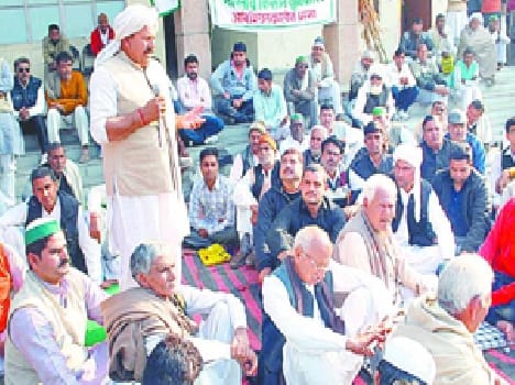 Border personnel, not prosperous farmer in the field: Tikait