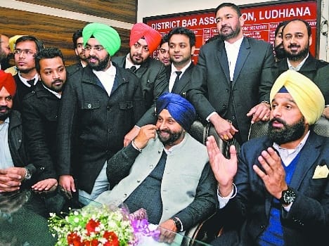 sanjay, singh, majithia, defammation, case