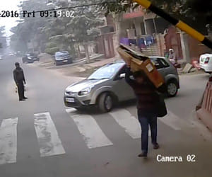 The thief was caught on CCTV, was doing crime in daylight