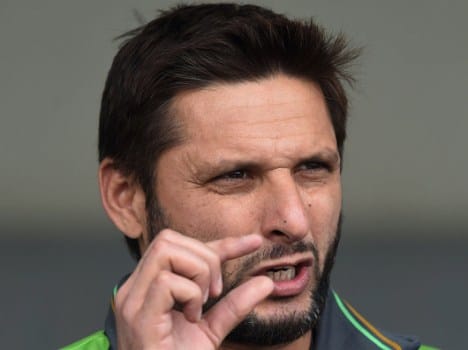 shahid afridi feel shame when his fan paid money