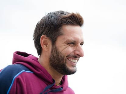 shahid afridi feel shame when his fan paid money