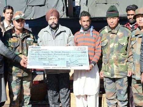 The army gave Porter four lakh