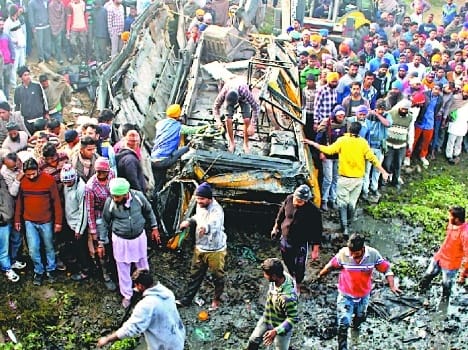 pathankot, batala, accident, school bus, canal, three, kids, death