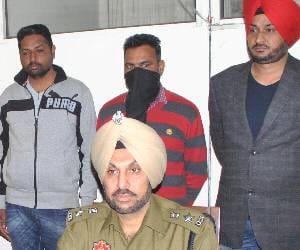 helper of drug traffickers and gangster bsf hawaldar arrested