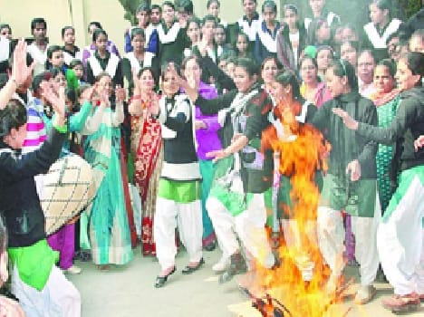 Bhangra to the beat of drums to celebrate Lohri